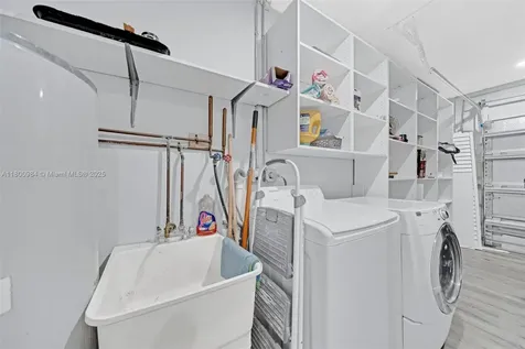 5260 NW 74th Terrace Lauderhill FL 33319