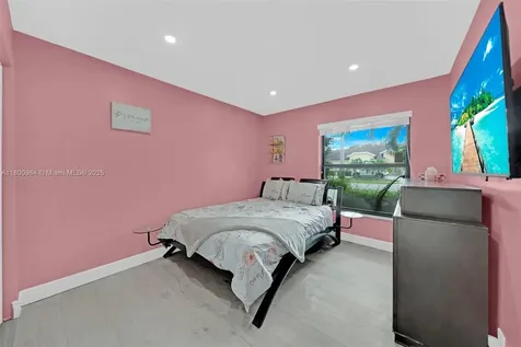 5260 NW 74th Terrace Lauderhill FL 33319