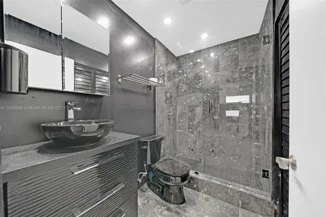 5260 NW 74th Terrace Lauderhill FL 33319