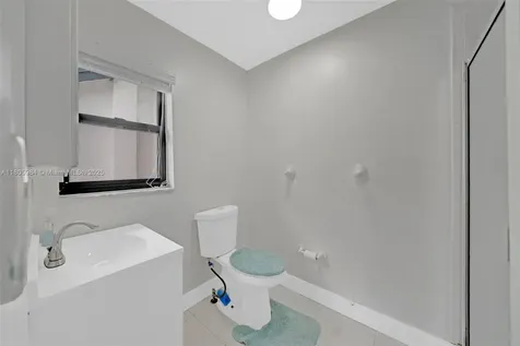 5260 NW 74th Terrace Lauderhill FL 33319