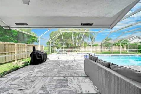 5260 NW 74th Terrace Lauderhill FL 33319