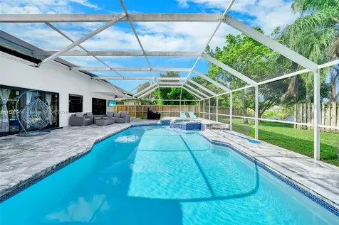 5260 NW 74th Terrace Lauderhill FL 33319