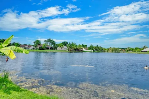 5260 NW 74th Terrace Lauderhill FL 33319