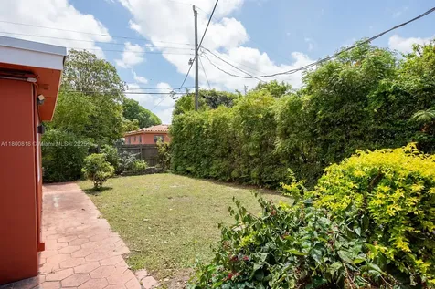 16910 NE 8th Court North Miami Beach FL 33162