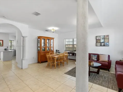 17616 SW 135th Avenue Miami FL 33177