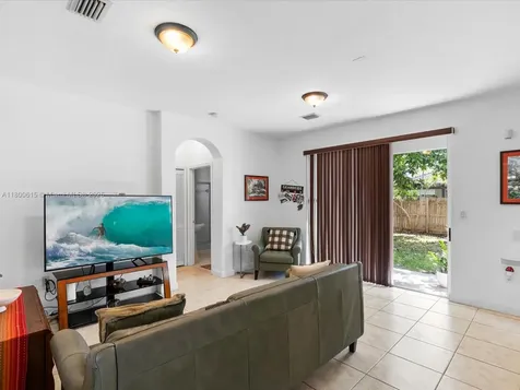 17616 SW 135th Avenue Miami FL 33177