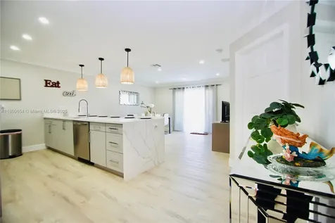 244 NW 6th Avenue Delray Beach FL 33444