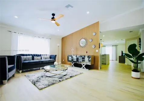 244 NW 6th Avenue Delray Beach FL 33444