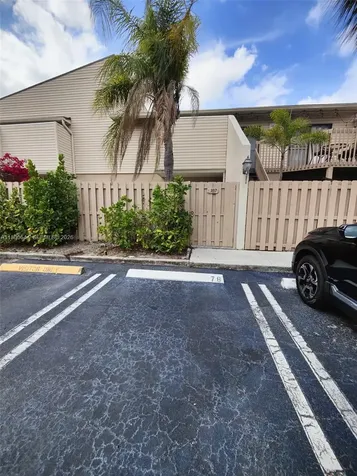 616 Executive Center Drive West Palm Beach FL 33401