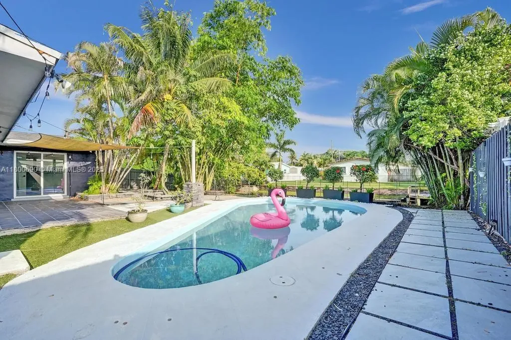 2700 SW 18th Street Fort Lauderdale FL 33312