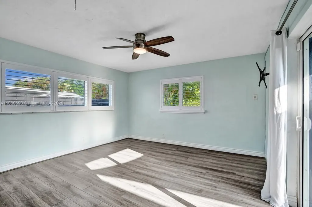 2700 SW 18th Street Fort Lauderdale FL 33312