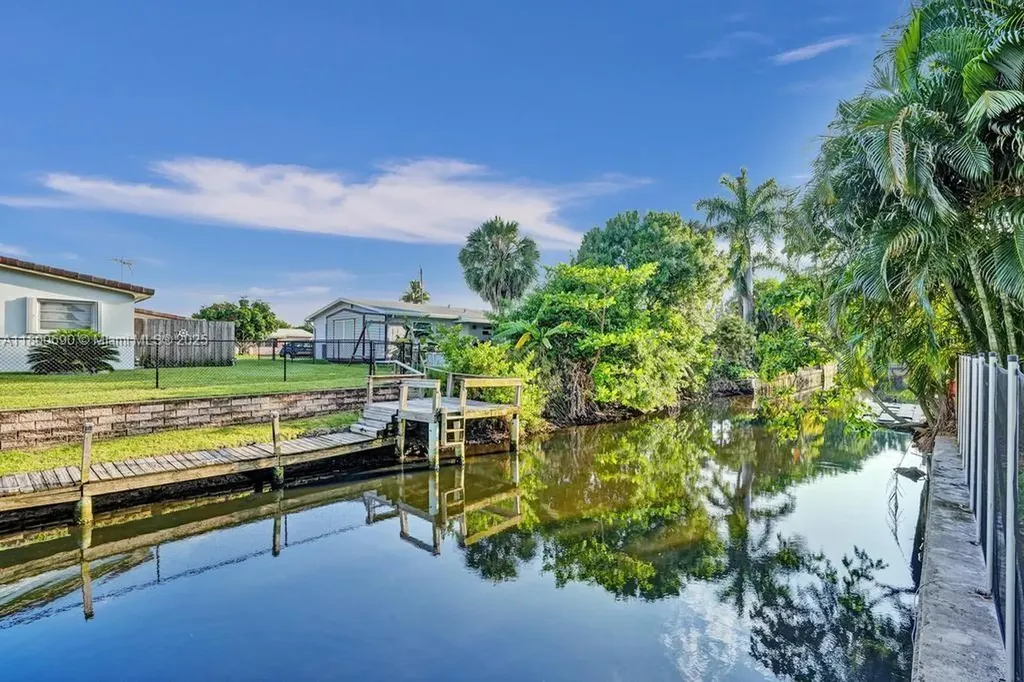 2700 SW 18th Street Fort Lauderdale FL 33312