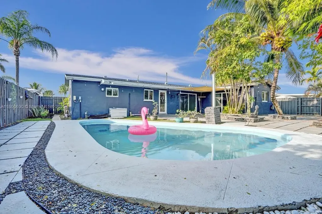 2700 SW 18th Street Fort Lauderdale FL 33312