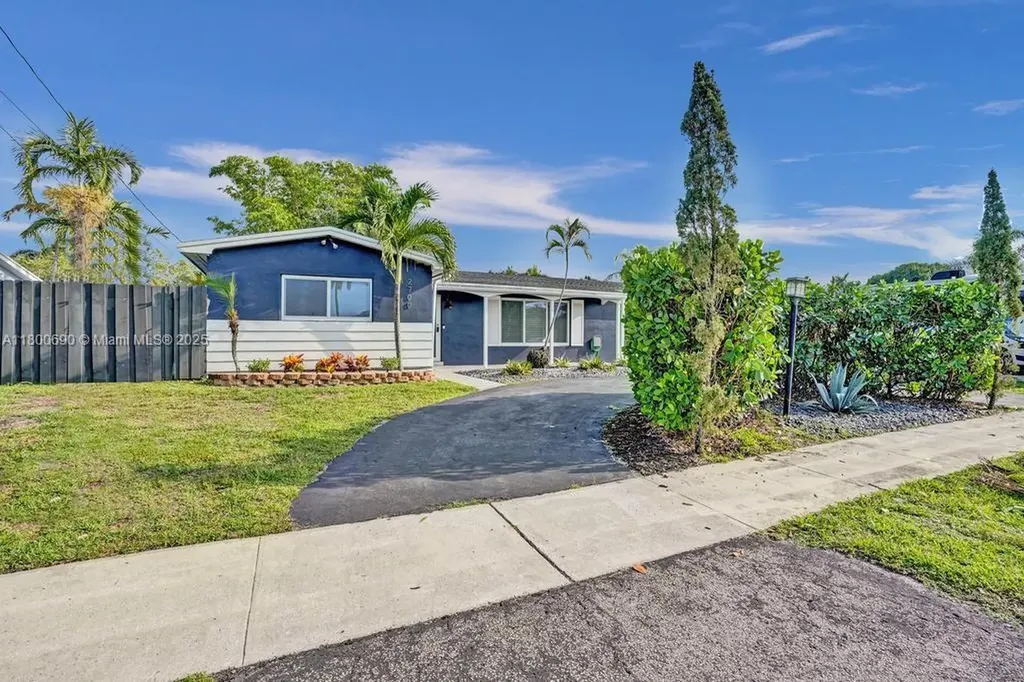 2700 SW 18th Street Fort Lauderdale FL 33312