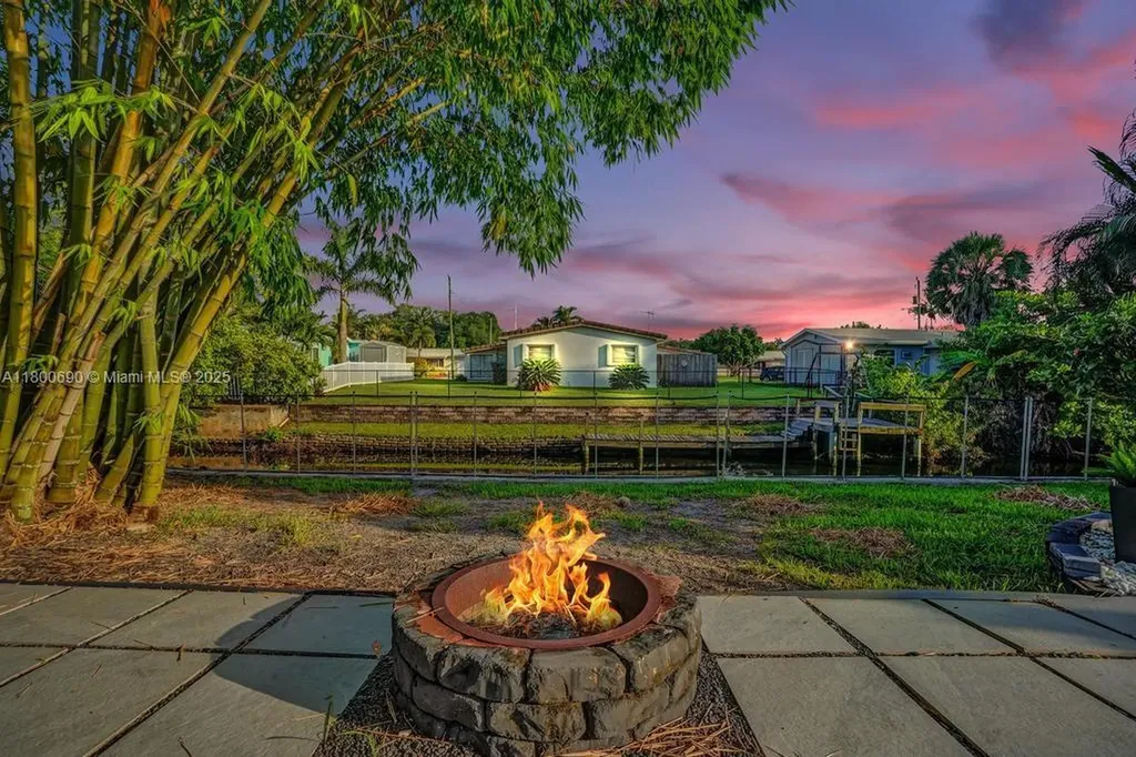 2700 SW 18th Street Fort Lauderdale FL 33312