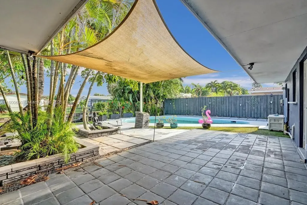 2700 SW 18th Street Fort Lauderdale FL 33312