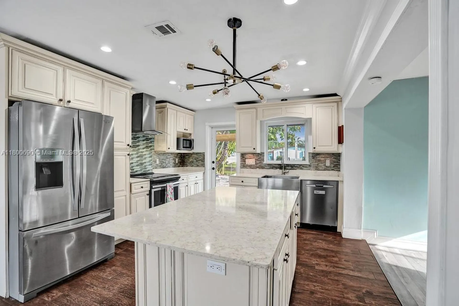 2700 SW 18th Street Fort Lauderdale FL 33312