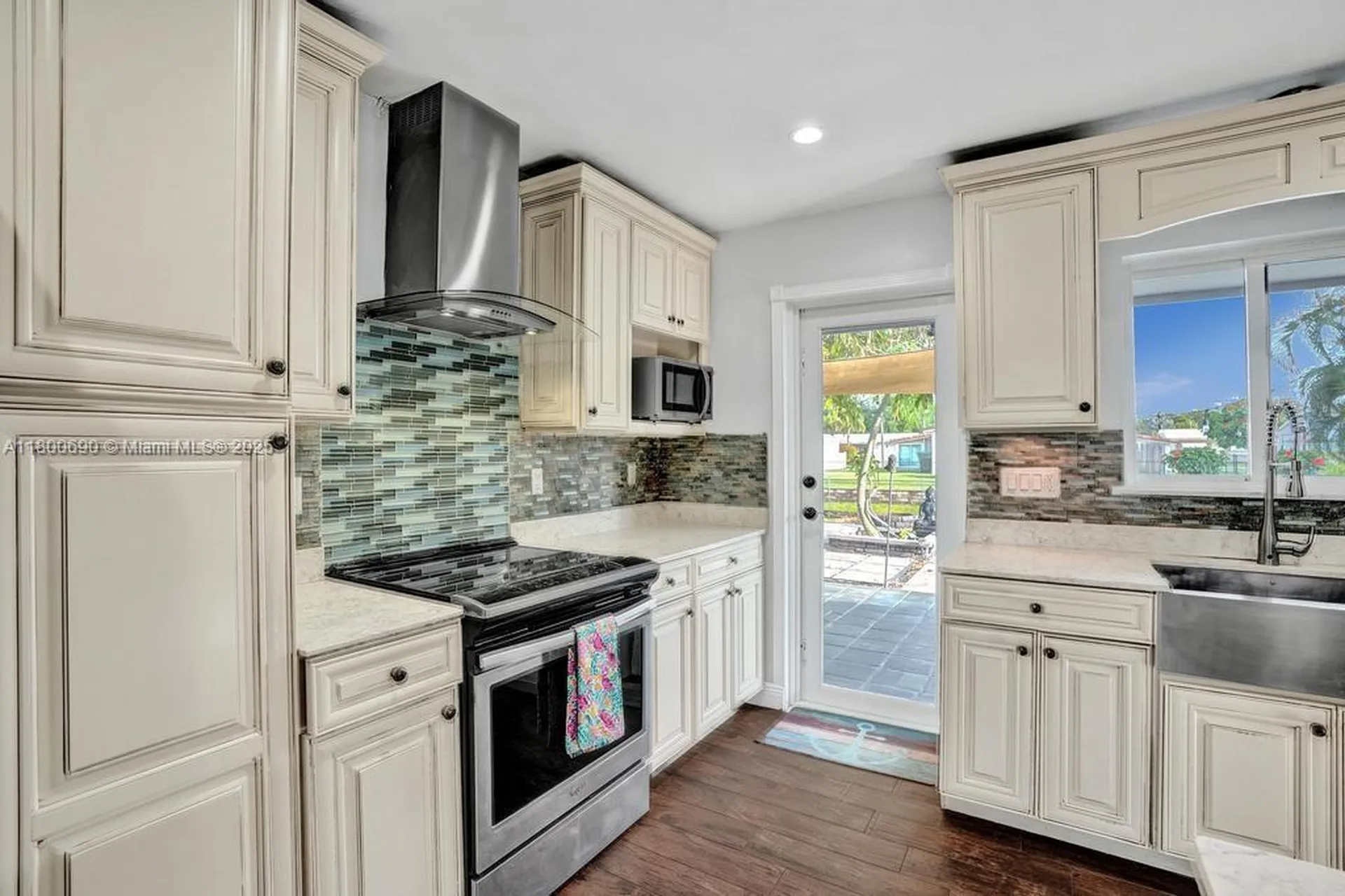 2700 SW 18th Street Fort Lauderdale FL 33312