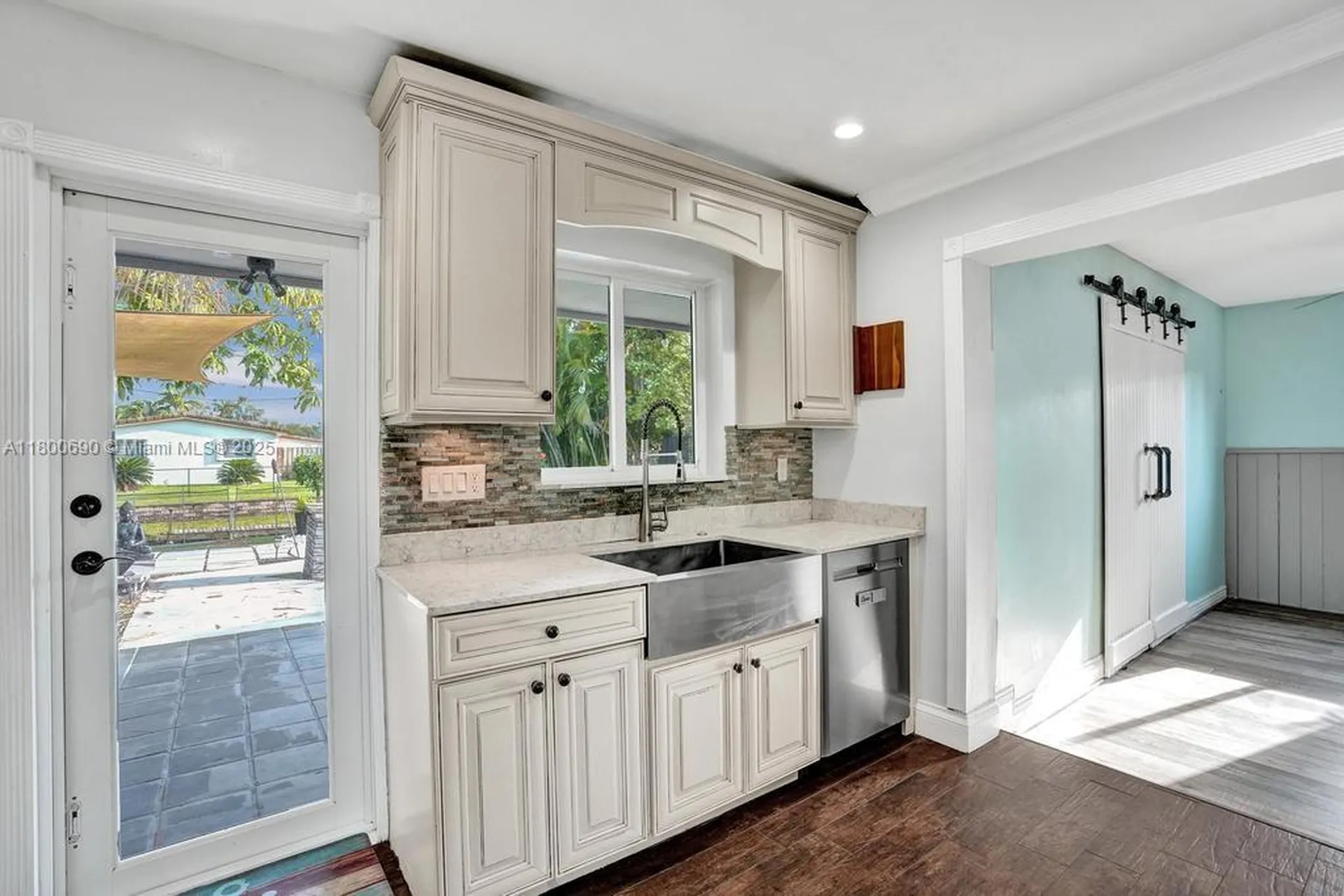 2700 SW 18th Street Fort Lauderdale FL 33312