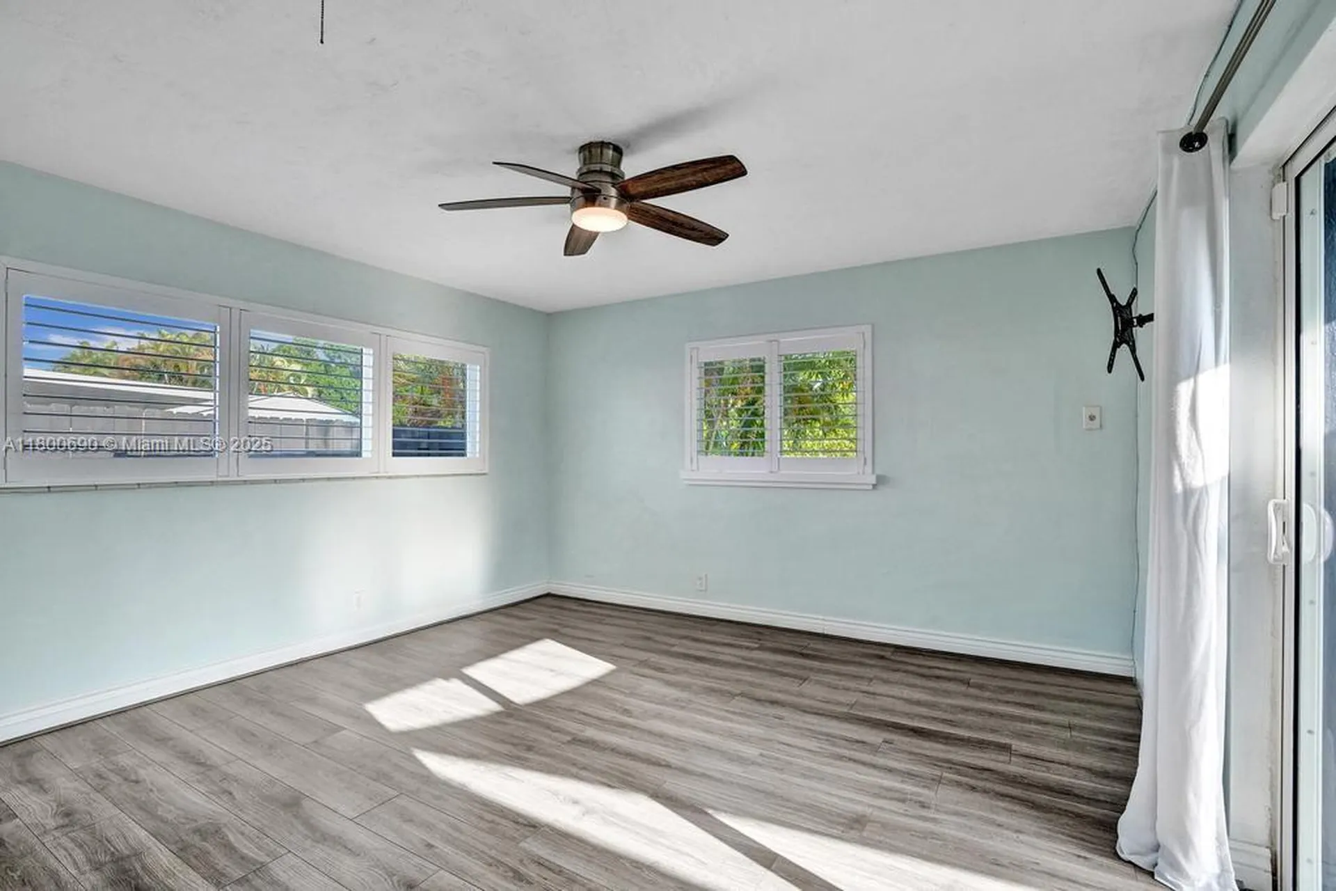 2700 SW 18th Street Fort Lauderdale FL 33312