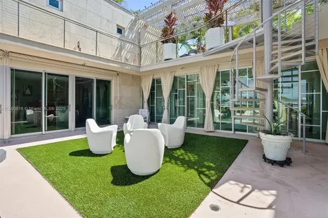 2500 Mercedes Drive Fort Lauderdale FL 33316