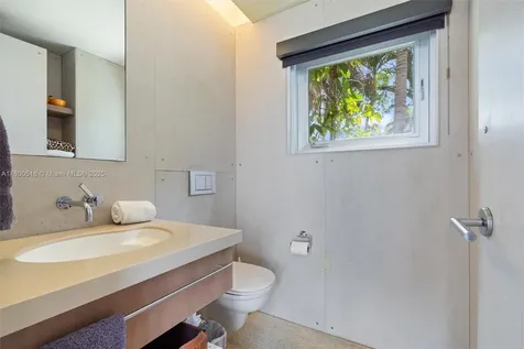 2500 Mercedes Drive Fort Lauderdale FL 33316