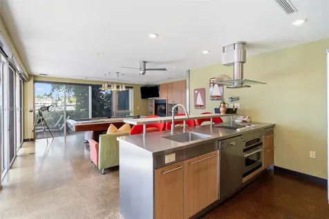 2500 Mercedes Drive Fort Lauderdale FL 33316