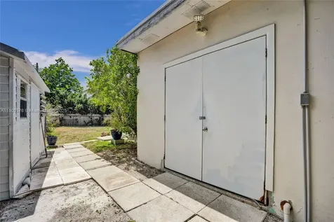 10020 SW 135th Street Miami FL 33176