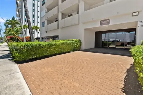 7125 Bay Drive Miami Beach FL 33141