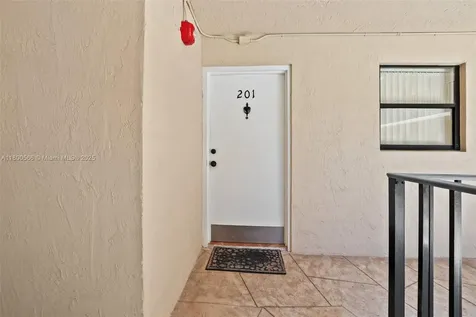 7125 Bay Drive Miami Beach FL 33141