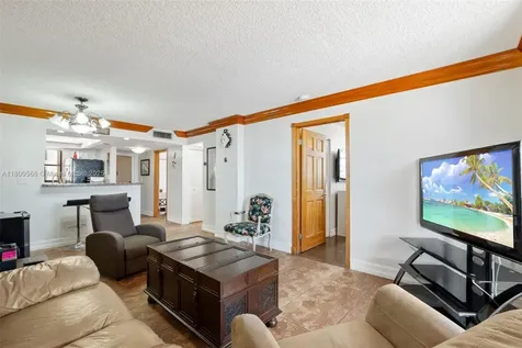 7125 Bay Drive Miami Beach FL 33141