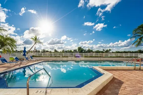 5700 Collins Avenue Miami Beach FL 33140