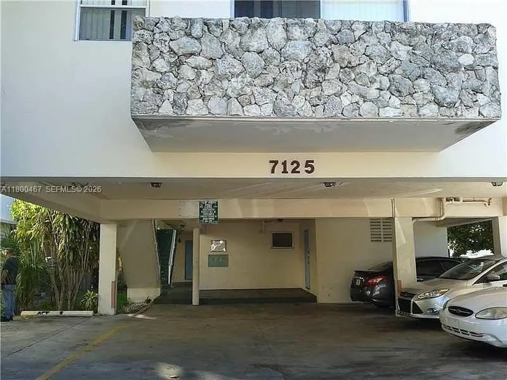 7125 Dickens Avenue Miami Beach FL 33141