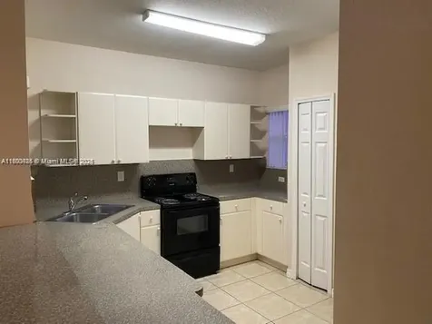 646 SW 7th Terrace Florida City FL 33034
