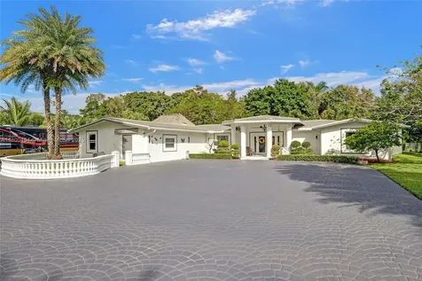 10831 SW 51st Court Davie FL 33328