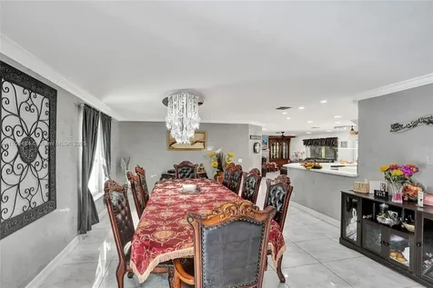 10831 SW 51st Court Davie FL 33328