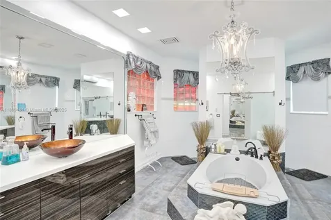 10831 SW 51st Court Davie FL 33328