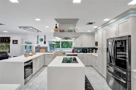 10831 SW 51st Court Davie FL 33328