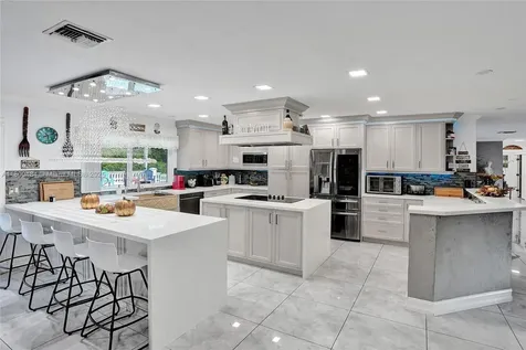 10831 SW 51st Court Davie FL 33328