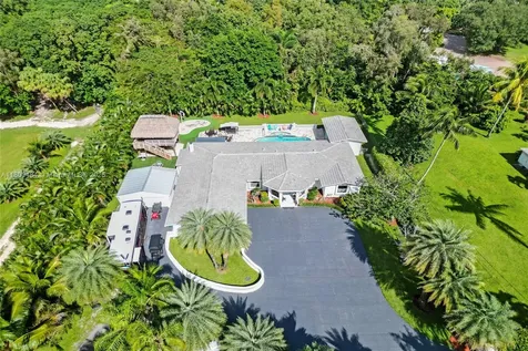 10831 SW 51st Court Davie FL 33328