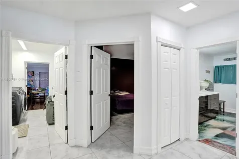 10831 SW 51st Court Davie FL 33328