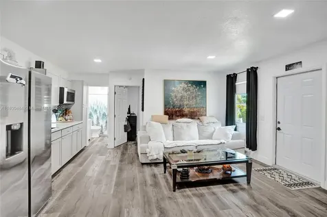 10831 SW 51st Court Davie FL 33328