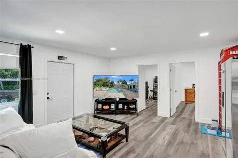 10831 SW 51st Court Davie FL 33328