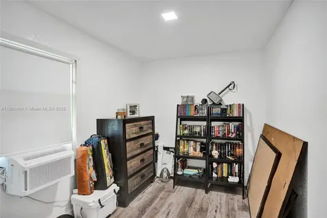 10831 SW 51st Court Davie FL 33328