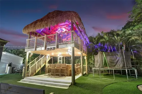 10831 SW 51st Court Davie FL 33328