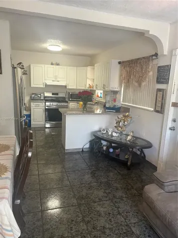 2530 Washington Street Hollywood FL 33020