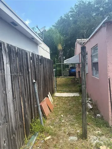 2530 Washington Street Hollywood FL 33020