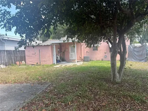 2530 Washington Street Hollywood FL 33020