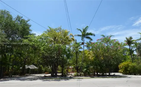5858 SW 80th Street South Miami FL 33143