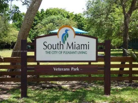 5858 SW 80th Street South Miami FL 33143